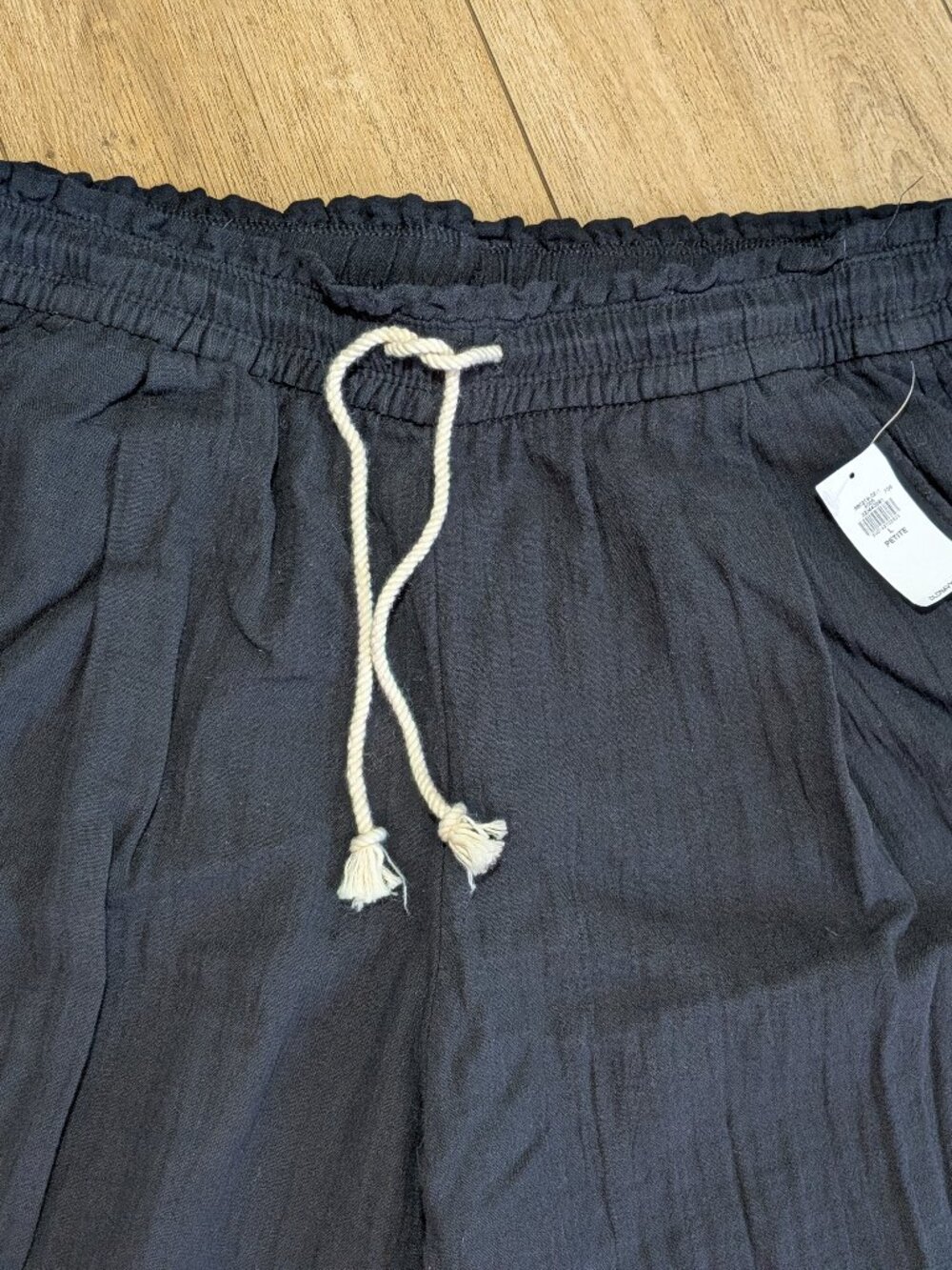 NWT Old Navy High-Waisted Crinkle Gauze Barrel Ankle Pants Black #880219 size LP - Picture 3 of 11